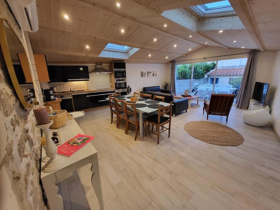 Maison Proche Plages, Port Et Tous Commerces Les Sables-dʼOlonne Exteriör bild